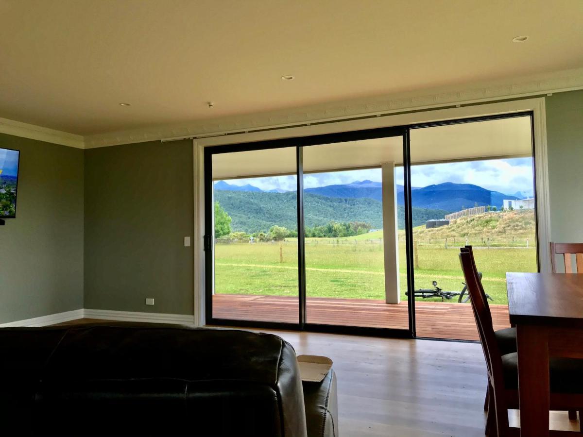 Kepler Oaks Chalet Te Anau Esterno foto