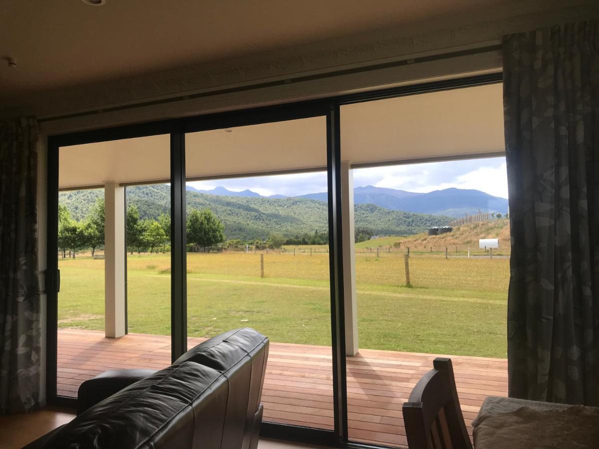 Kepler Oaks Chalet Te Anau Esterno foto