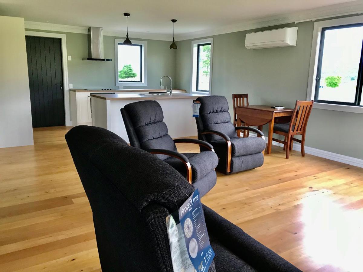Kepler Oaks Chalet Te Anau Esterno foto