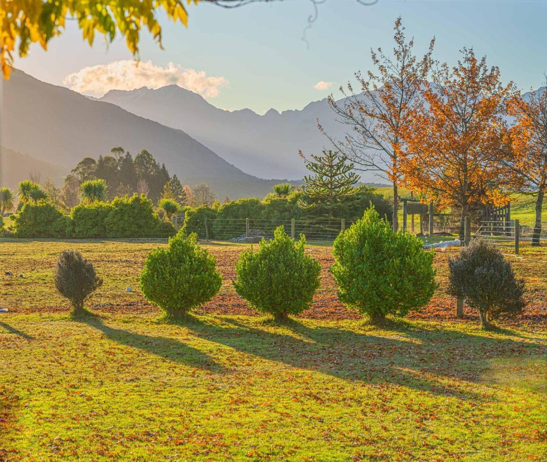 Kepler Oaks Chalet Te Anau Esterno foto