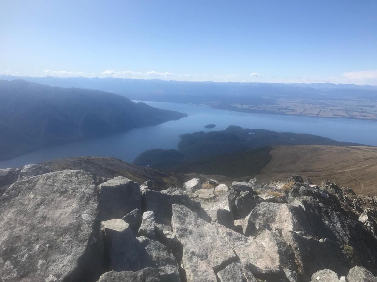 Kepler Oaks Chalet Te Anau Esterno foto